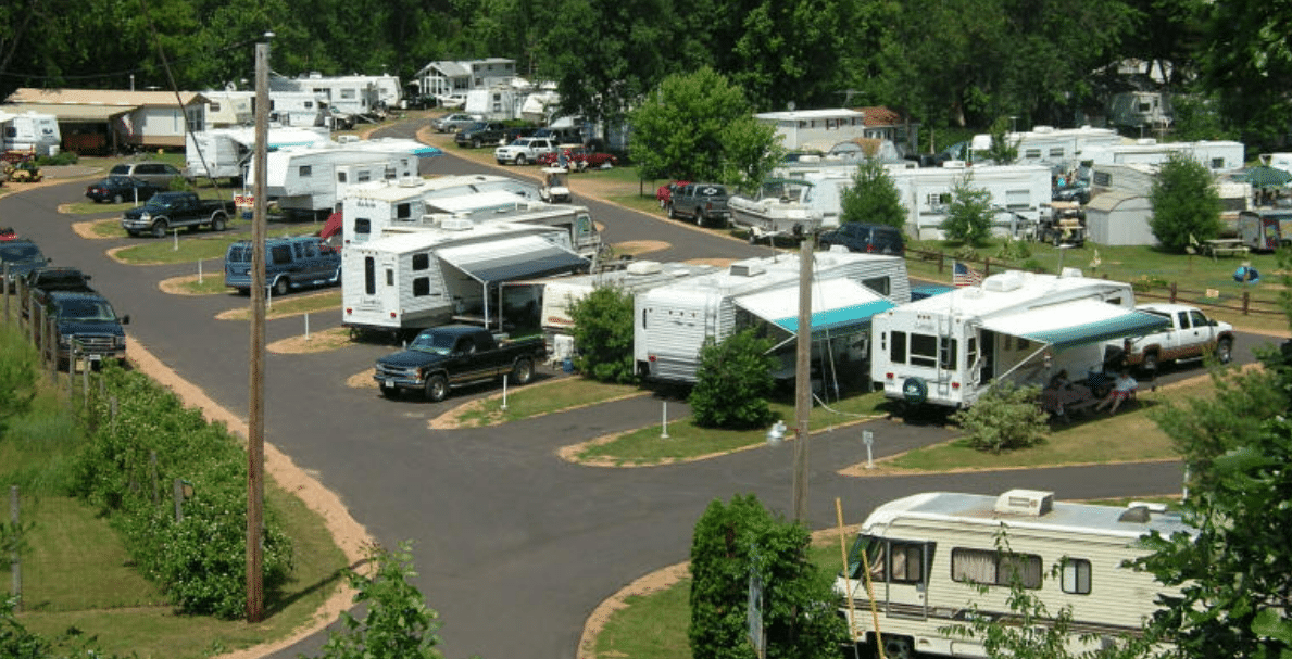 25 Best Wisconsin RV Campgrounds (The Big Woods Await) - Camping Prepper