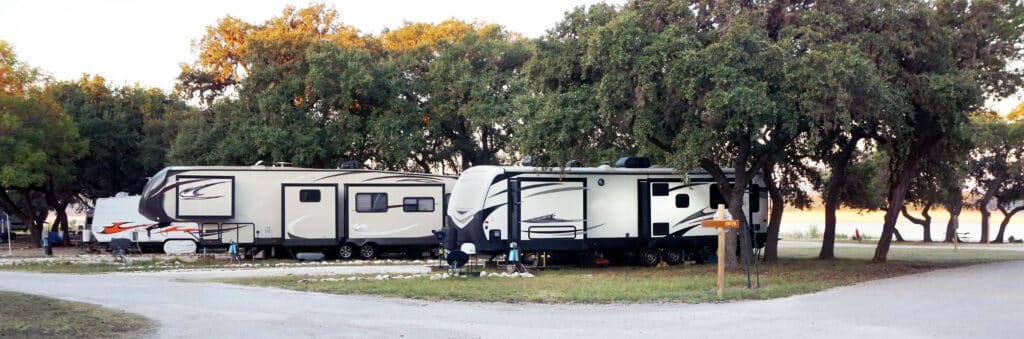 RV Camping in Texas by lake